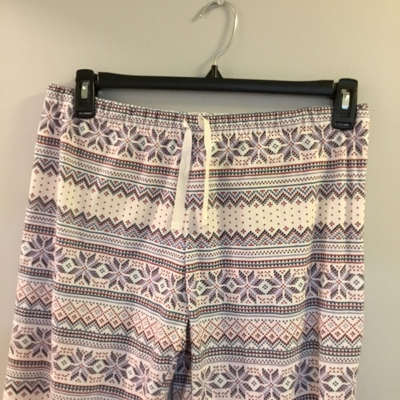 NAUTICA snowflakes themed medium pajama loungewear pants - Picture 3 of 14